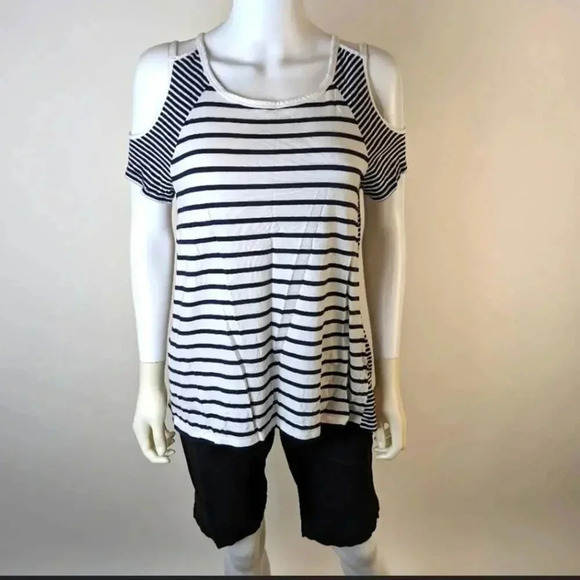 Crown & Ivy Striped Cold Shoulder Tee Shirt - PM - Picture 1 of 4